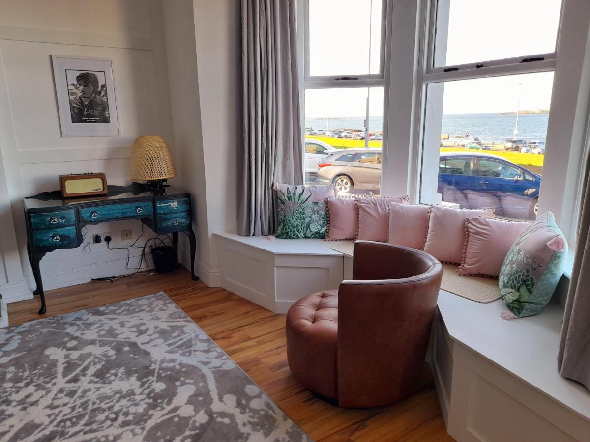 Stunning 3 Bed Seafront Mansion Building Sleeps 6 Adults Or 8 With Kids Apartment Portrush Exterior photo